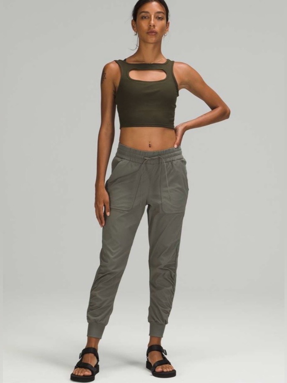 Lululemon Beyond the Studio 7/8 Jogger pants Grey Sage Size 4